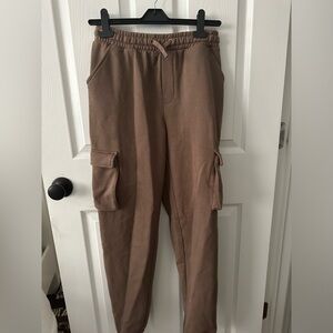 brown sweatpants with pocket sides